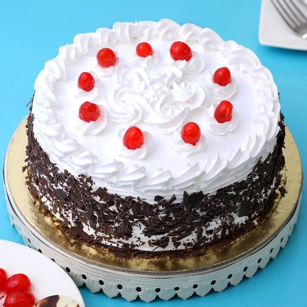 Cream Cherry Black Forest Cake - 2 Pound