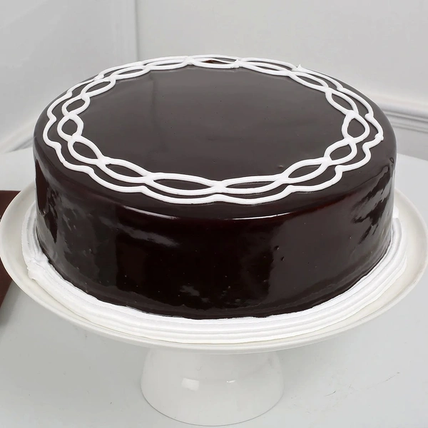 Round Chocolate Cake - 2 Pound