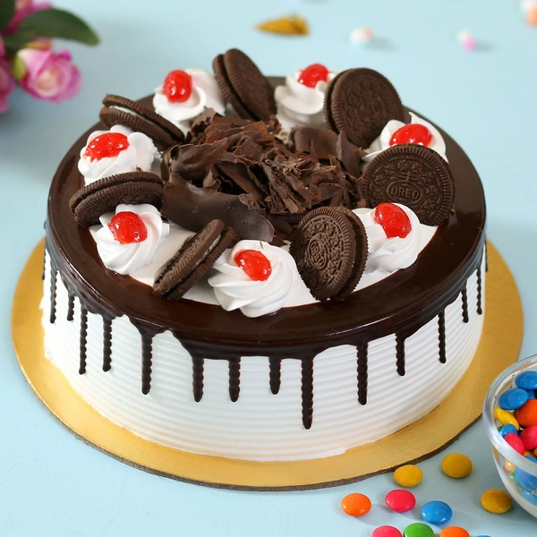 Black Forest Oreo Cake - 1 Pound