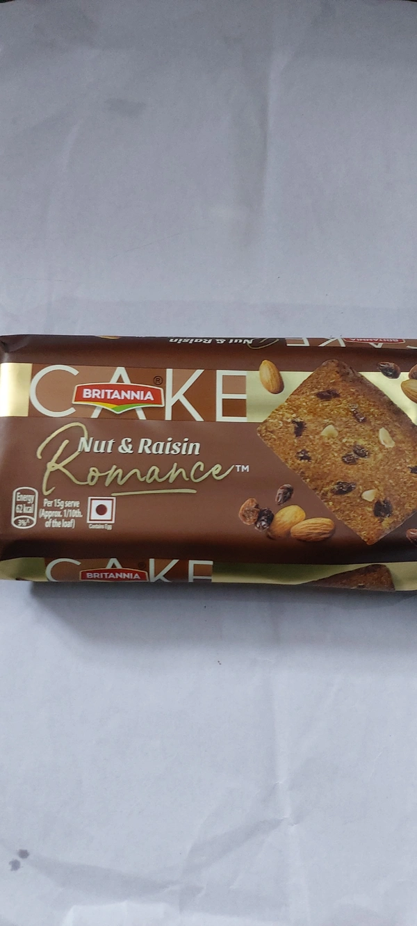 Britannia  nut&raisin  Cake 140g