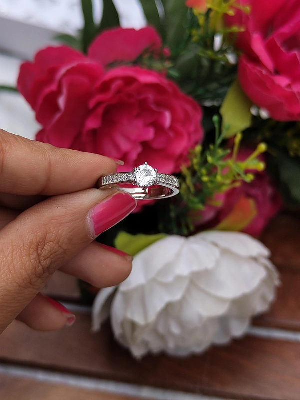 Solitaire Ring -01