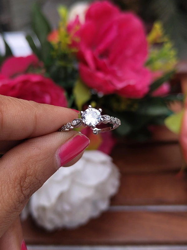 Solitaire Ring -03