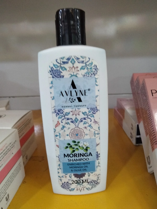 Avlyne Moringa Shampoo
