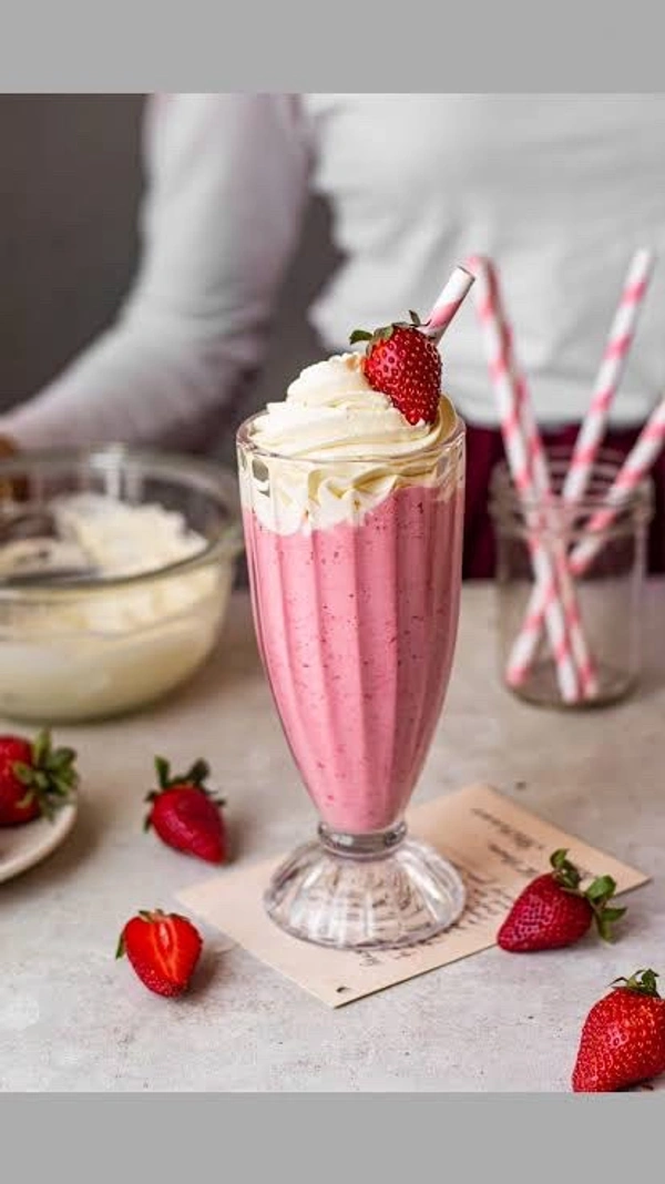 STRAWBERRY SHAKE 