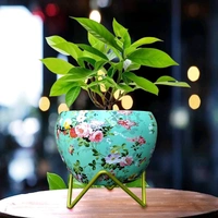 Mettal Pot With Stand 