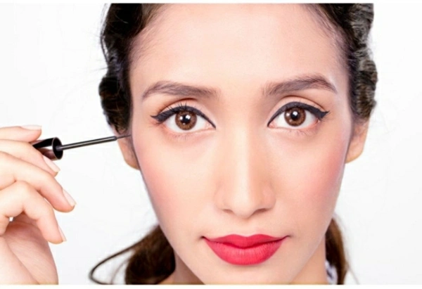 Lakmé 9 to 5 Impact Eye Liner 3.5 ml