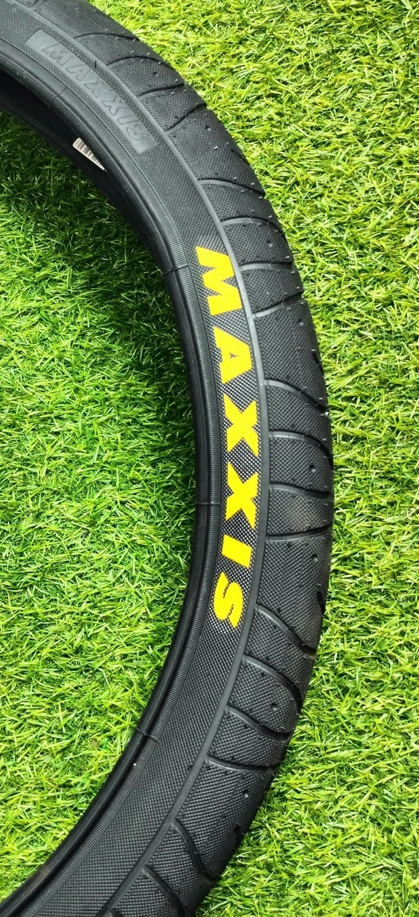 Maxxis Hookworm Tyre (26×2.50)
