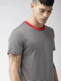 Black & White Striped Round Neck Tshirt - cotton, S