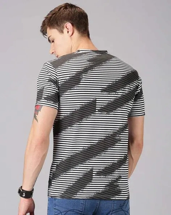Striped Crew-Neck T-shirt - cotton, L (Chest Size: 42 in) 