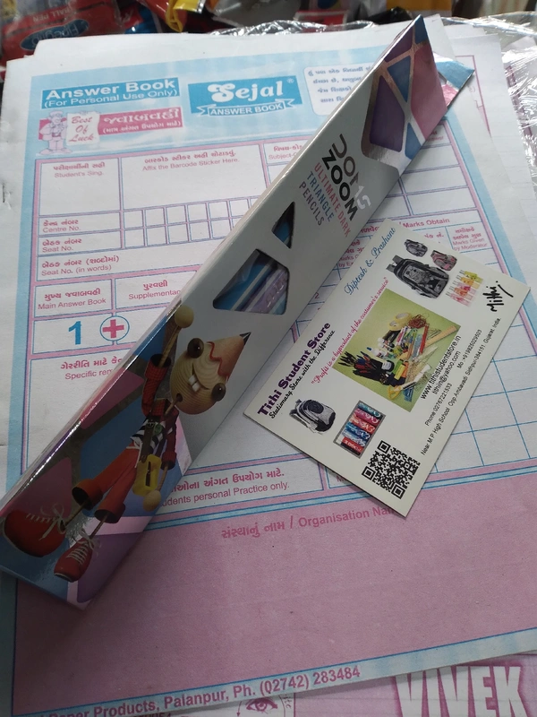 Doms ZOOM Triangle Pencil 