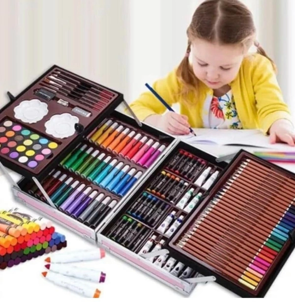 Unicorn Big Colouring Suitcase Multiple 145 Color Kit