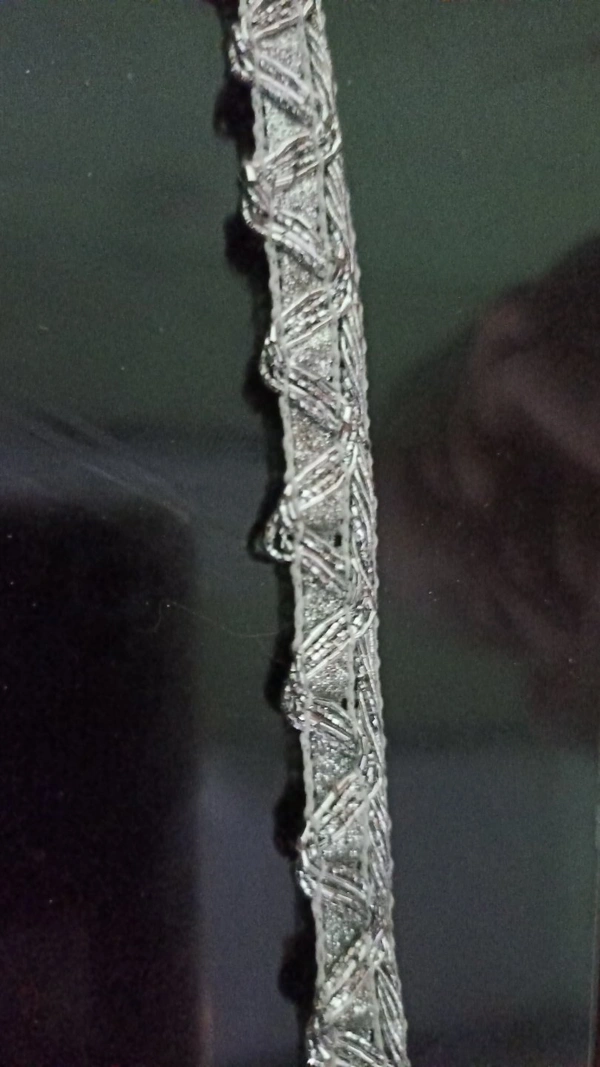 Silver Gota Temple Sleek Border - 