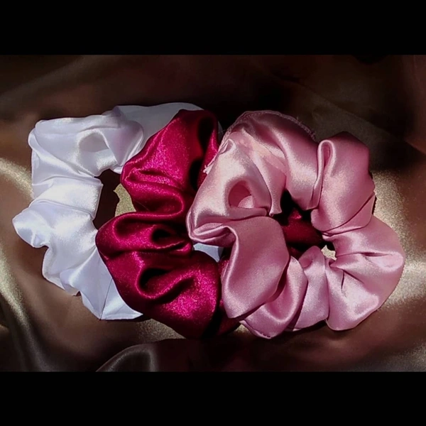 Love Combo Of 3 Scrunchies - Nude pink|Valentine red|White , regular