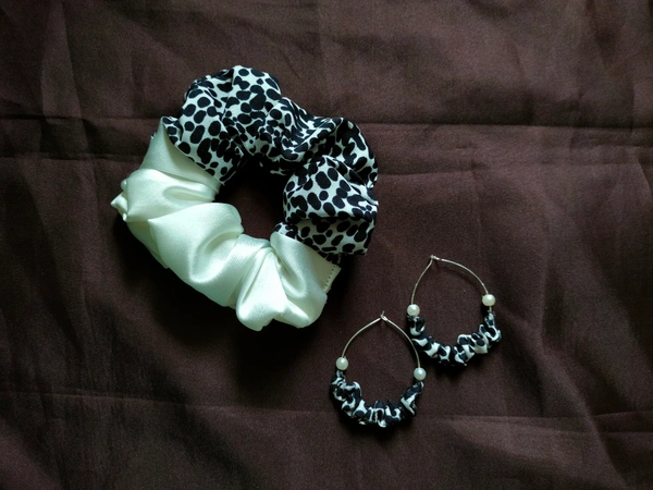 Combo Of Scrunchie+Hoop Earrings - Moo print + Cream white