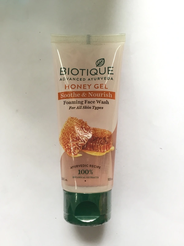 BIOTIQUE Honey Gel Foaming Facewash