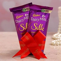 Cadbury Dairy Milk Crackle Chocolate Bar डेरी मिल्क चॉकलेट - 12g, Gulafsha Future Retail