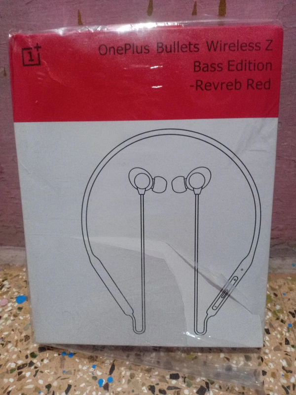 OnePlus Bullets Wireless Z Bass Edition - Reverb Red (OG Pack) - Black