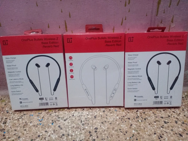 OnePlus Bullets Wireless Z Bass Edition - Reverb Red (OG Pack) - Black