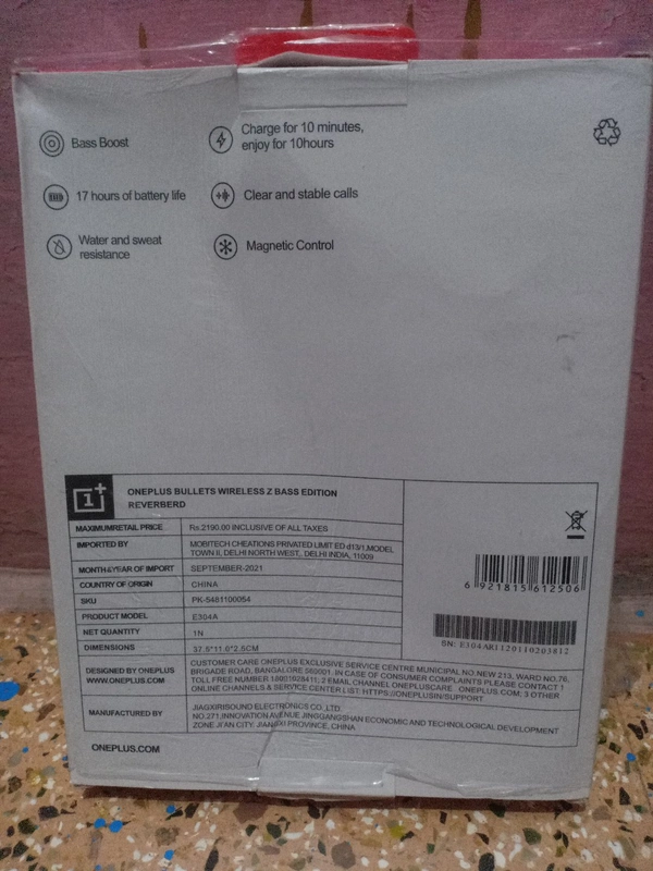 OnePlus Bullets Wireless Z Bass Edition - Reverb Red (OG Pack) - Black