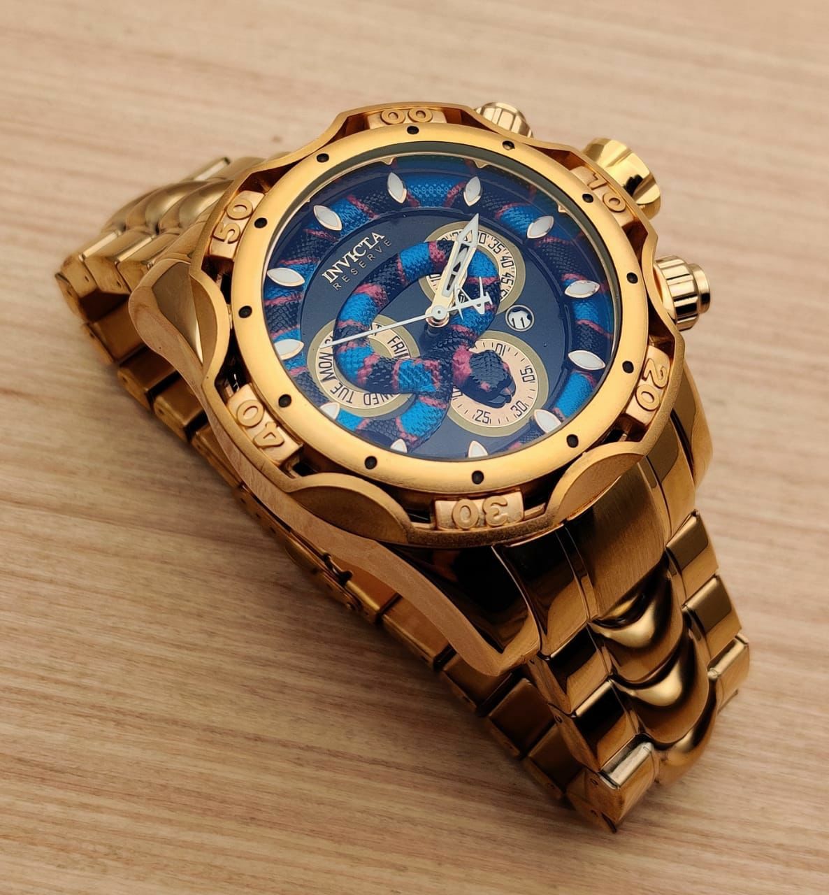 Invicta Snake Dial Full Golden