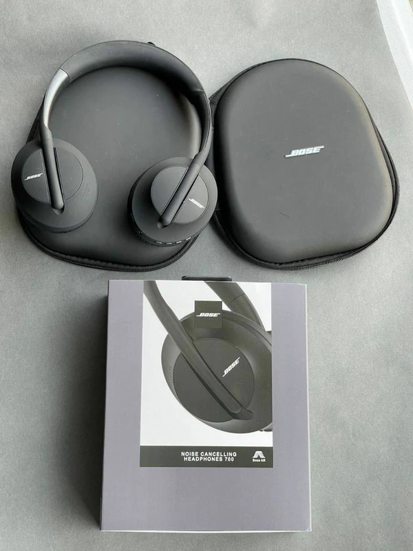 Bose Quiet Control 700 Headphone - Black