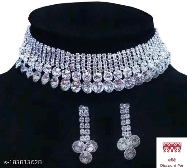 Divine White  Jewellery Set 
