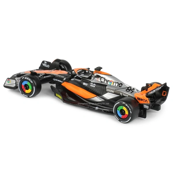 2023 Bburago 1:43 McLaren MCL60 Model Car - Chrome Edition - 4