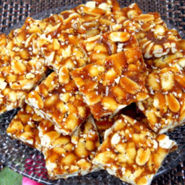 Chikki Peanut Gajak - 300 gms