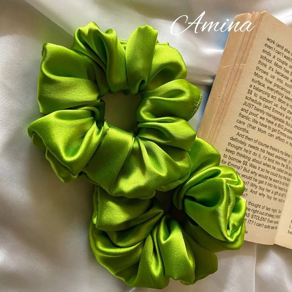 Amira Scrunchie ✨ - skinny