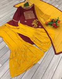 Trendy Superior Women Dupatta Set(M) - L