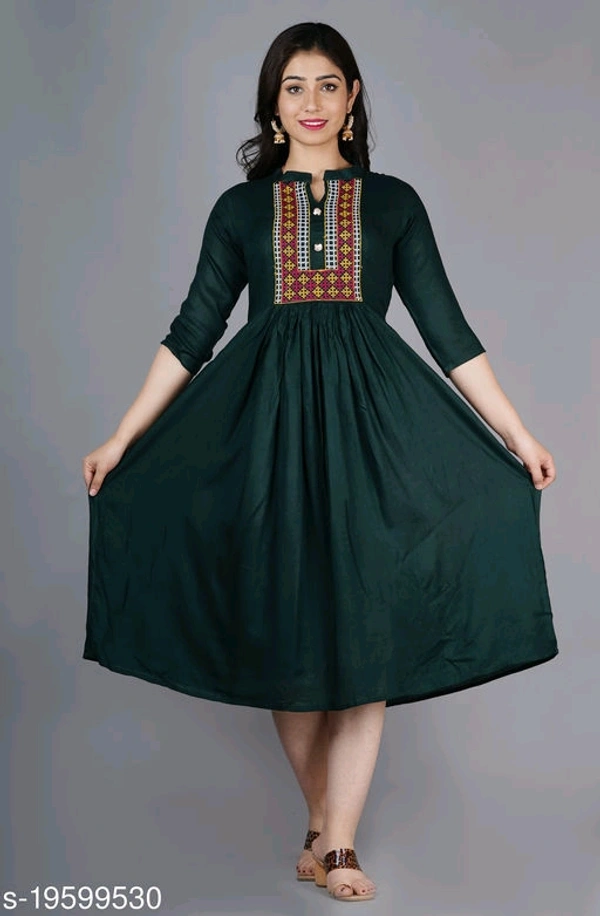 Catalog Name:*Kashvi Sensational Kurtis* - Pink, S