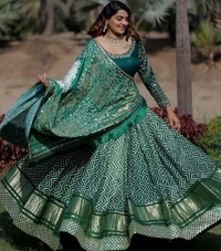 🧚‍♀️💕 *LUNCHING NEW DESIGNER PARTY WEAR FANCY DIGITAL PRINT AND REAL MIRROR HAND WORK LAHENGHA - CHOLI WITH DUPATTA* 🧚‍♀️💕 - Red-Yelllow