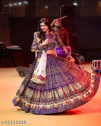 Catalog Name:*Adrika Attractive Women Lehenga* - Free size