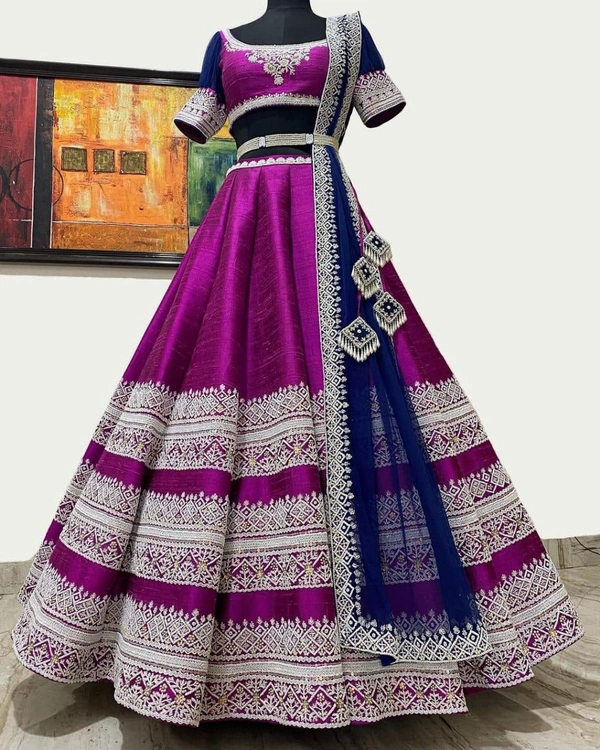 LC 321 ❤️PRESENTING NEW DESIGNER LAHENGA CHOLI❤️❤️Featuring Embroidery lehenga choli in heavy silk. Quality is worth paying👌(AM) - Free size