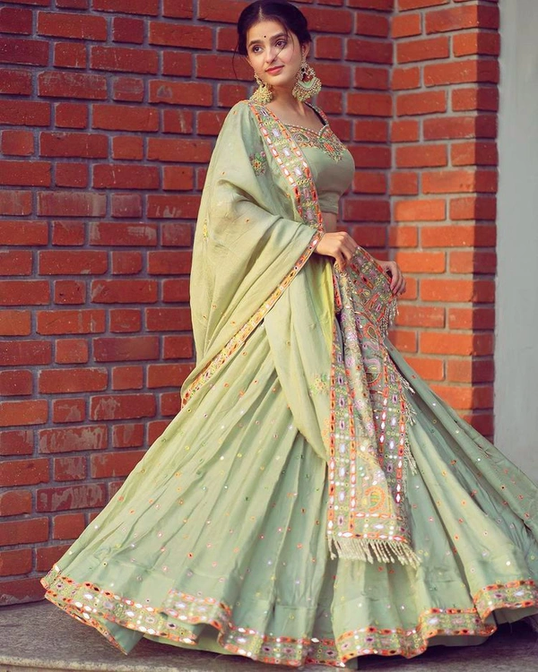 LC 705(AM)❤️PRESENTING NEW DESIGNER EMBROIDERED LAHENGA CHOLI❤️ - Free Size