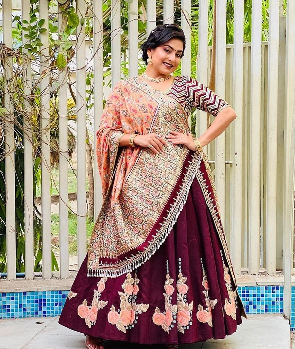 LC 693(am)❤️PRESENTING NEW DESIGNER EMBROIDERED LAHENGA CHOLI❤️ - Free Size