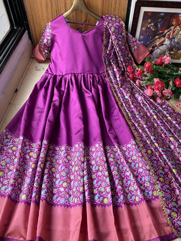 LC 765♥️ PRESENTING NEW DESIGNER PRINTED ANARKALI GOWN ♥️(am)