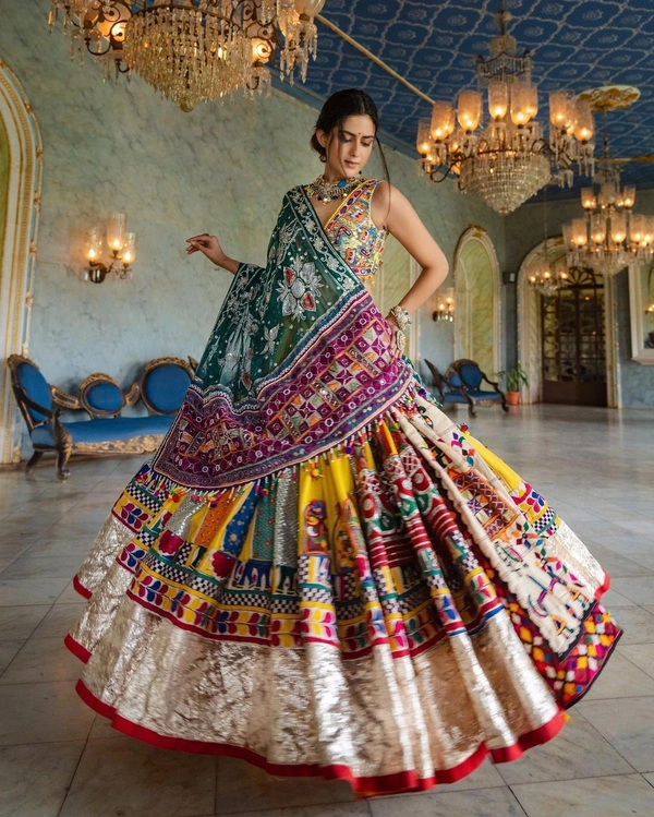 *LC 769*❤️PRESENTING NEW DESIGNER PRINTED LAHENGA CHOLI❤️(am)