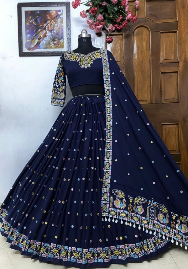 LC 700 ❤️PRESENTING NEW DESIGNER PRINTED LAHENGA CHOLI❤️(am)