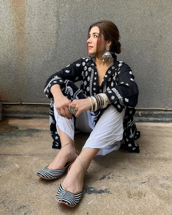LC 549♥️ PRESENTING NEW DESIGNER TOP - DHOTI SET ♥️(am)