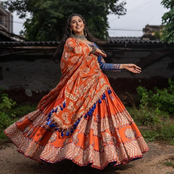 LC 797*❤️PRESENTING NEW DESIGNER PRINTED LAHENGA CHOLI❤️(am)