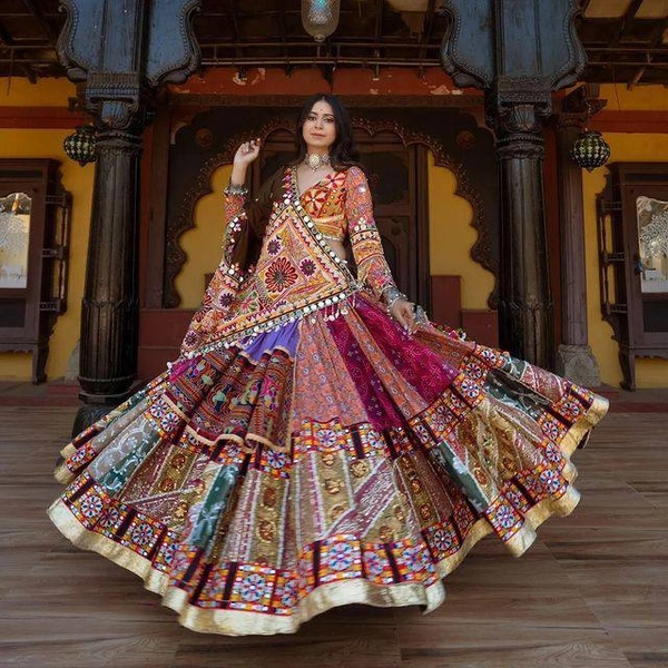 *LC 718*❤️PRESENTING NEW DESIGNER PRINTED LAHENGA CHOLI❤️(am)