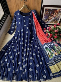 LC 815♥️ PRESENTING NEW DESIGNER  EMBROIDERED ANARKALI GOWN ♥️(am)