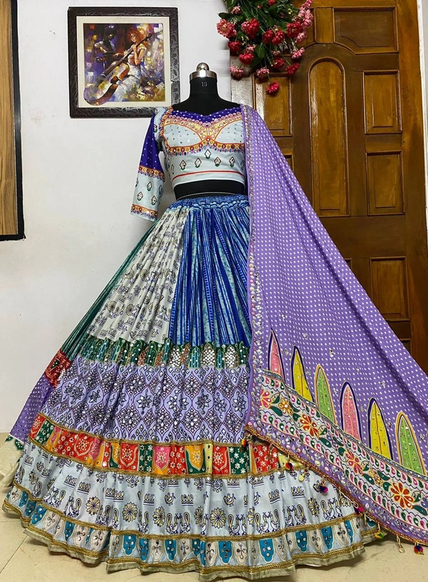 LC 744❤️PRESENTING NEW DESIGNER PRINTED LAHENGA CHOLI❤️(am)