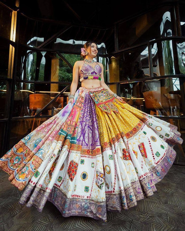 *LC 833*❤️PRESENTING NEW DESIGNER PRINTED LAHENGA CHOLI❤️(am)