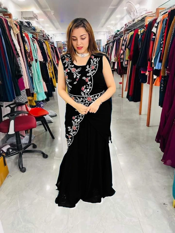 LC 945♥️ PRESENTING NEW DESIGNER EMBROIDERED ANARKALI GOWN ♥️(Am) - Black