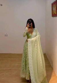 👉👗💥*Launching New Designer Party Wear Look Embroidery Siquence Work with Dupatta*💥👗(am)
