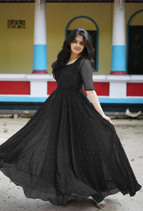 *new Georgette Gown With removable Embroidery Work Overcoat..* - Purple, M(38)