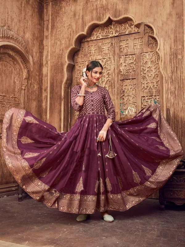 🎊*FABRIC: 14kg Rayon With Beautiful Foil Print With Beautiful 💃*(am) - Maroon, M-38