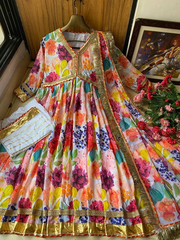 LC 1045♥️ PRESENTING NEW DESIGNER  PRINTED ANARKALI GOWN ♥️(am)